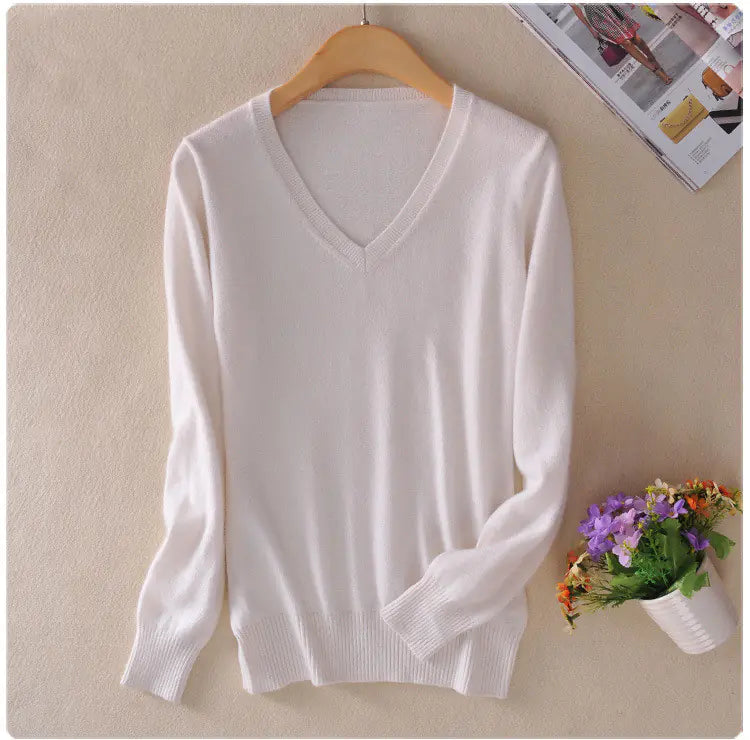 Women's V-Neck Cashmere Sweater - Short Fit Design
